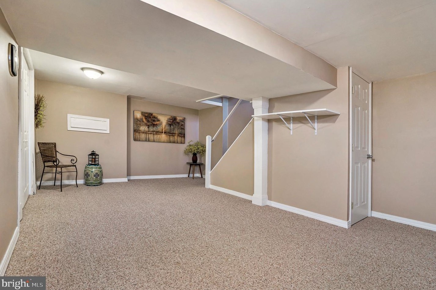 8 Weiser Ct, Womelsdorf PA  19567-1437 exterior