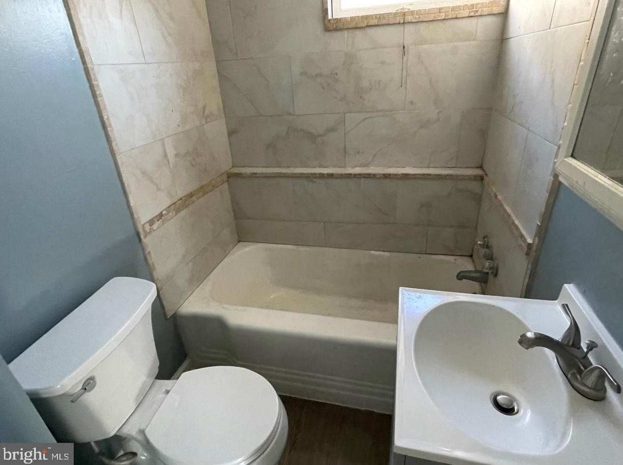 3015 Kutztown Rd, Reading PA  19605-2658 exterior