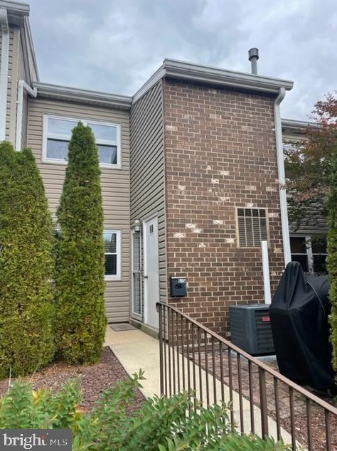 2906 State Hill Rd, Reading PA  19610-1481 exterior