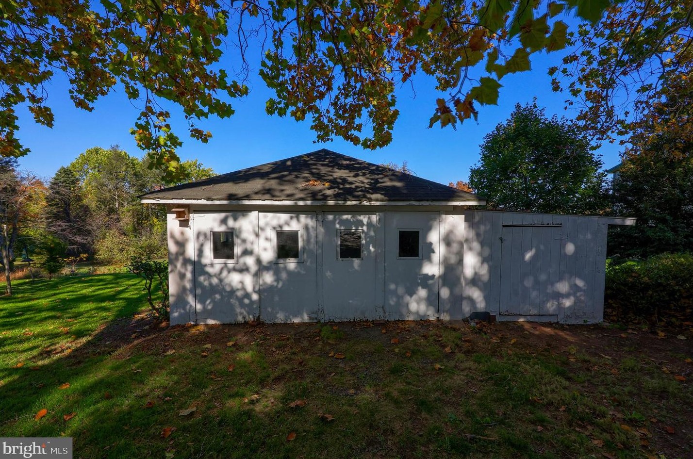 881 Chestnut St, Douglassville PA  19518-9005 exterior