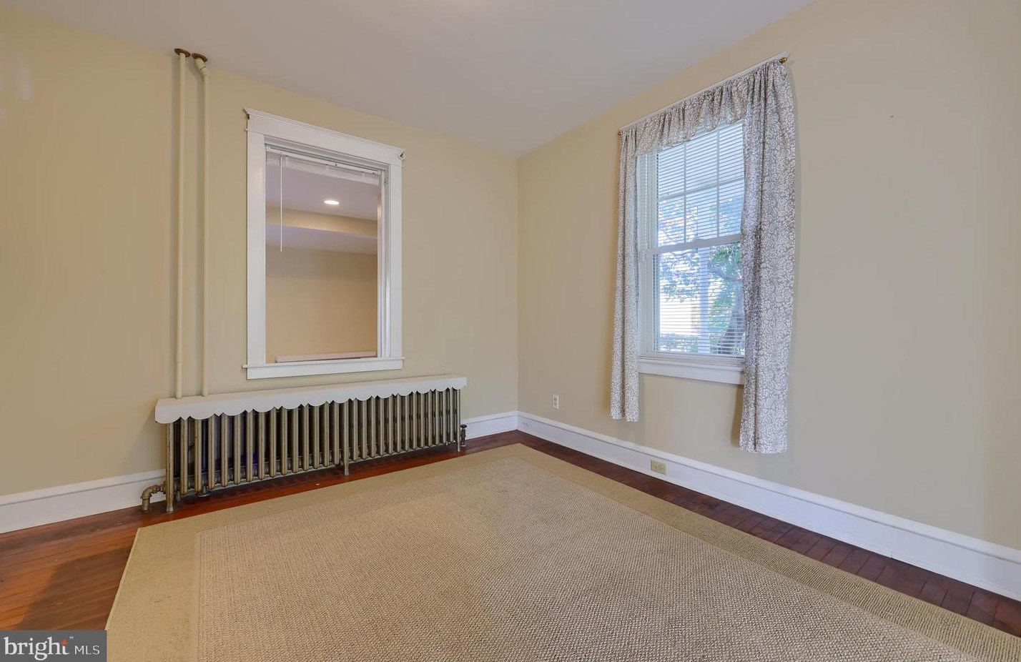 881 Chestnut St, Douglassville PA  19518-9005 exterior