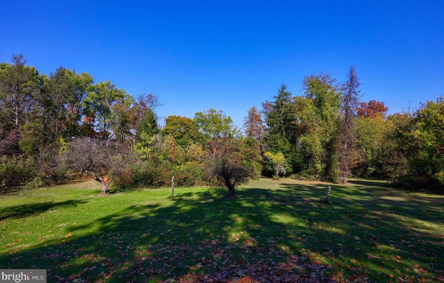 881 Chestnut St, Douglassville PA  19518-9005 exterior