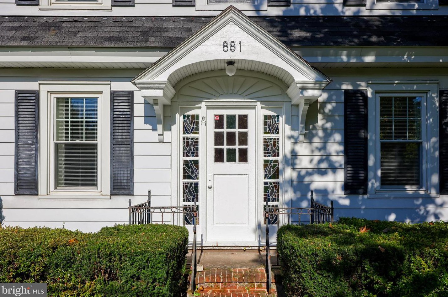 881 Chestnut St, Douglassville PA  19518-9005 exterior