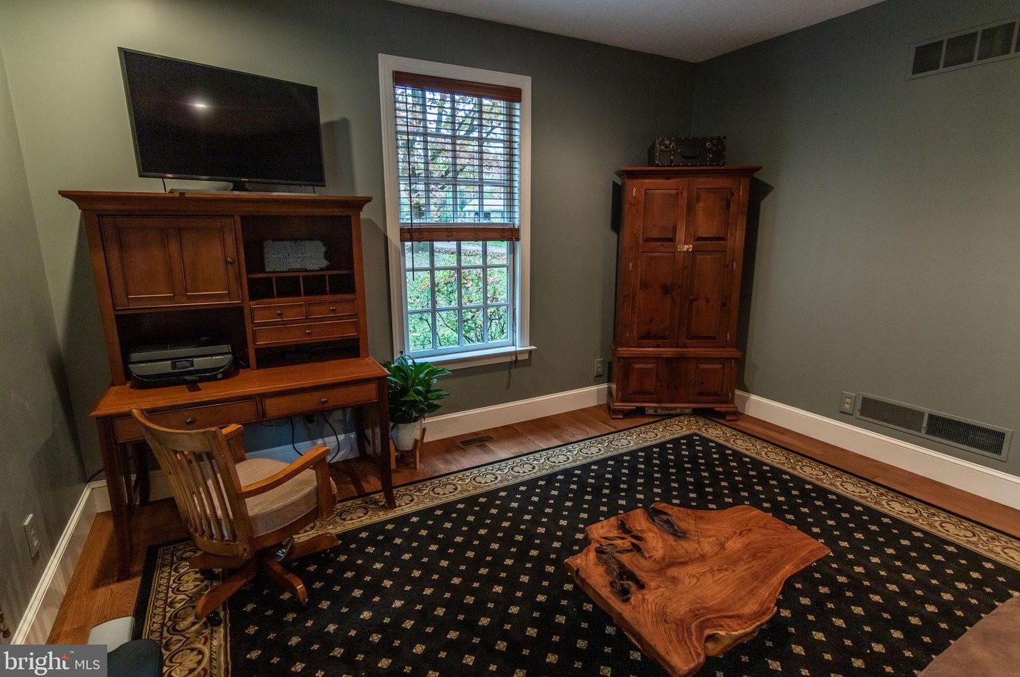 1215 Old Mill Rd, Reading PA  19610-2830 exterior