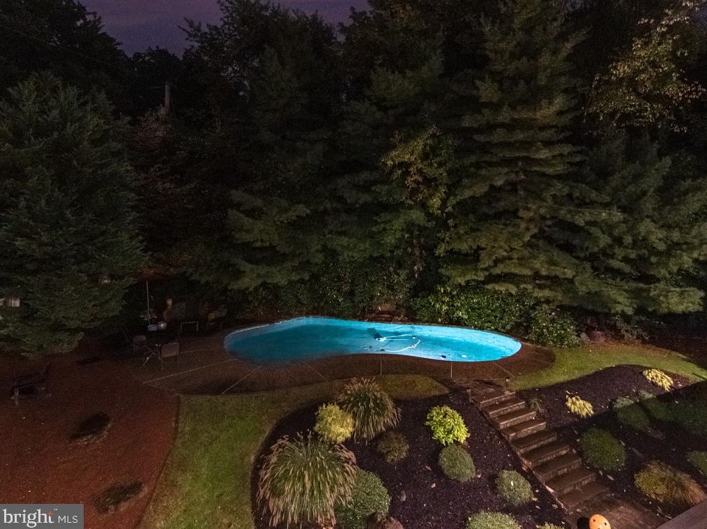 1215 Old Mill Rd, Reading PA  19610-2830 exterior