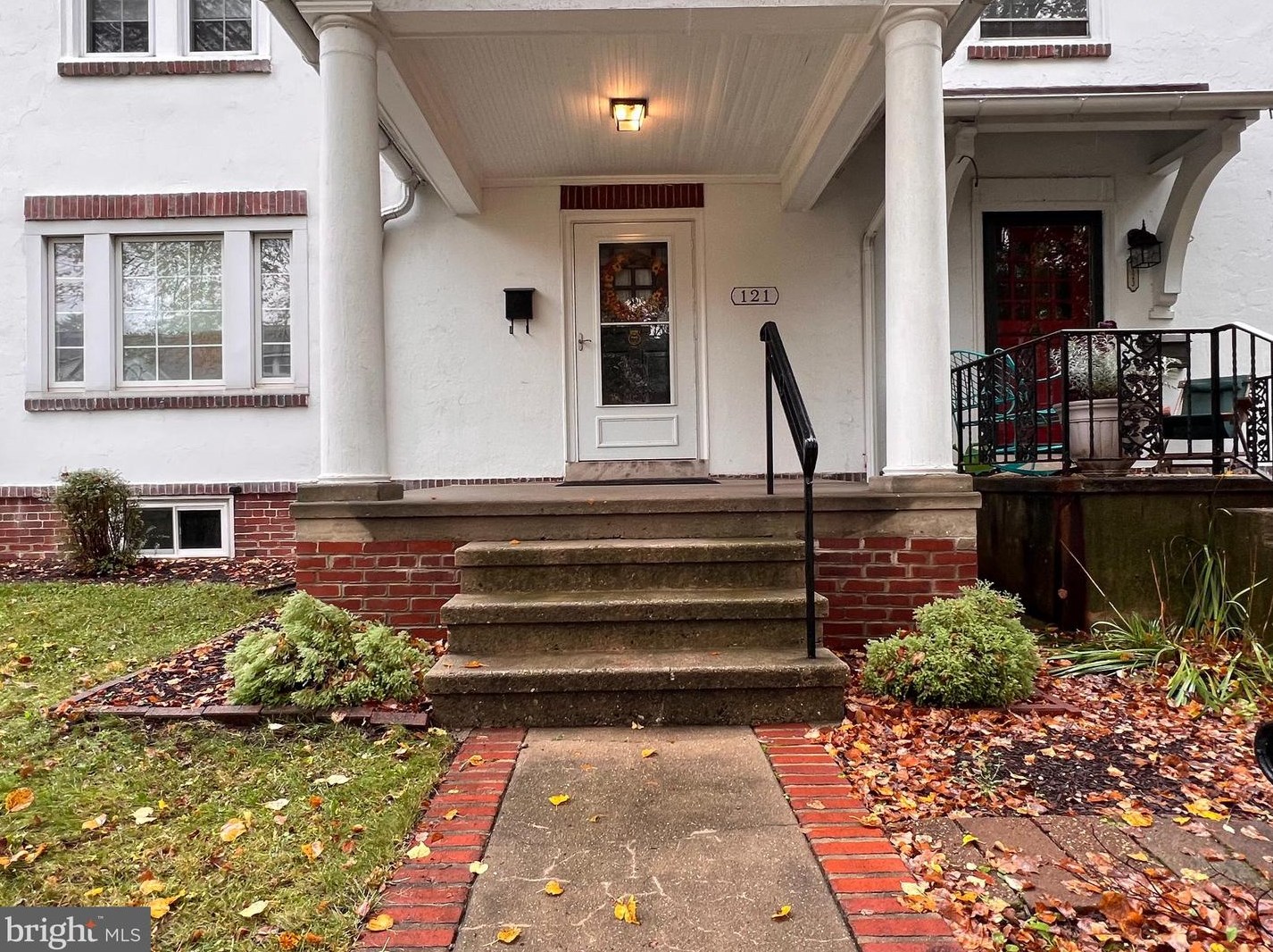 121 Park Rd, Reading PA  19610-3015 exterior