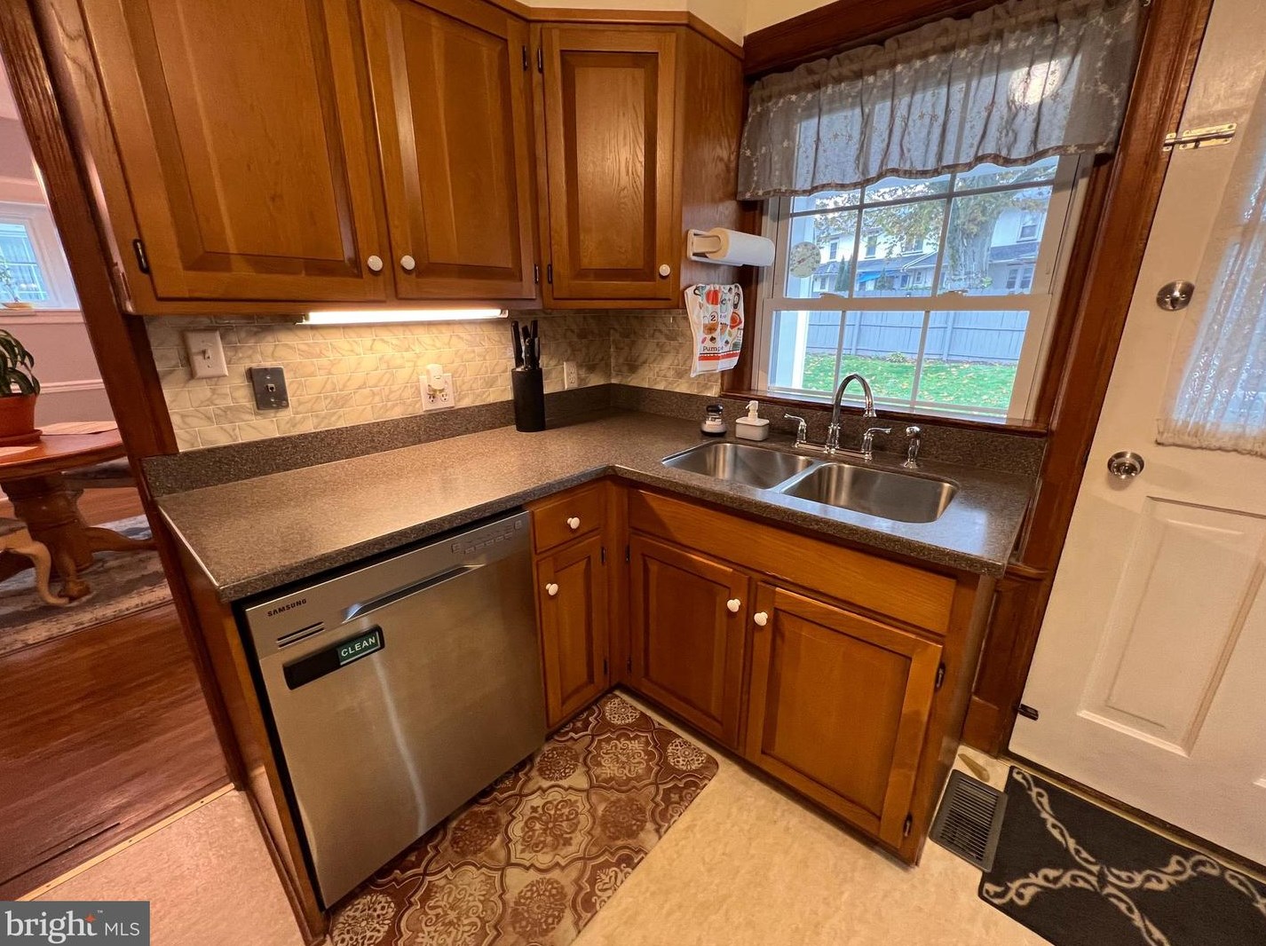 121 Park Rd, Reading PA  19610-3015 exterior