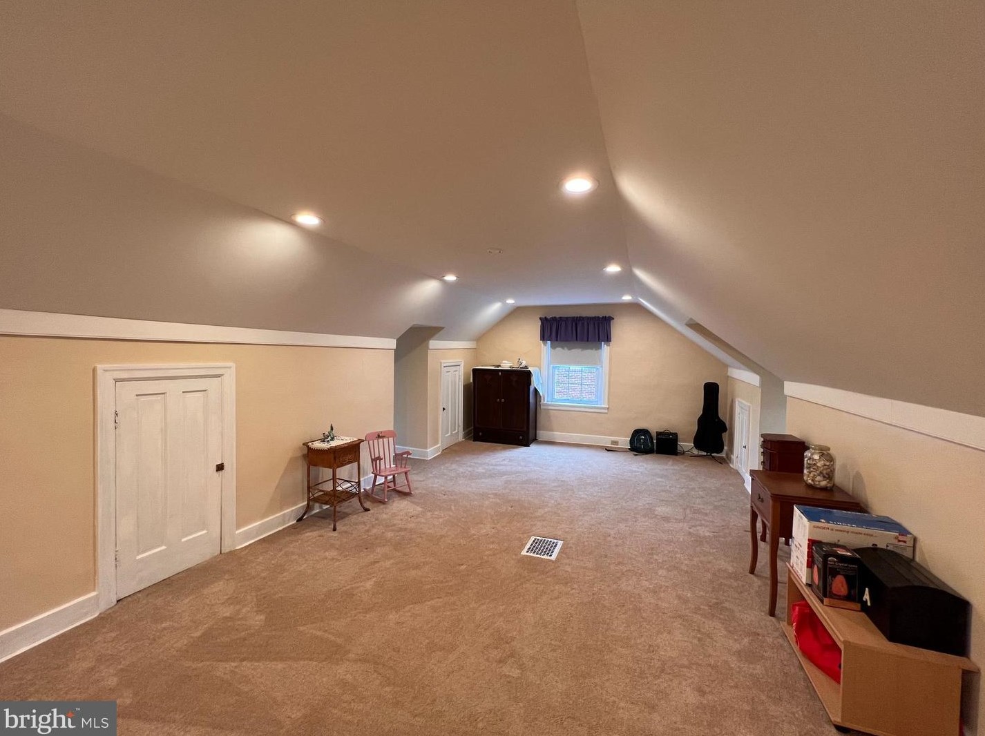 121 Park Rd, Reading PA  19610-3015 exterior