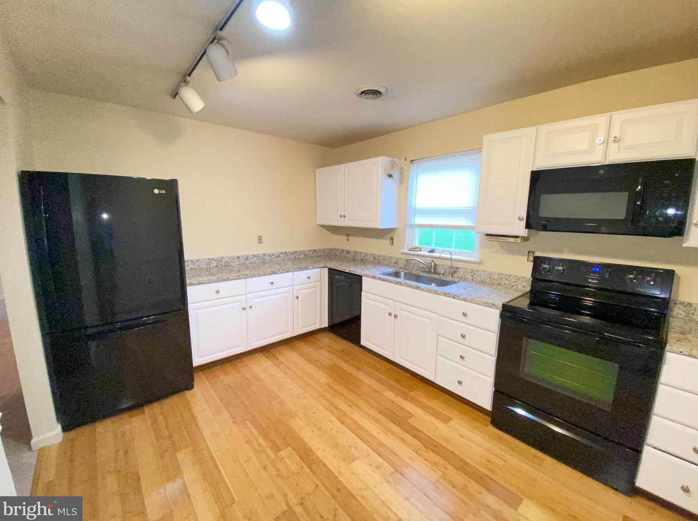 146 Primrose Ln, Reading PA  19608-8945 exterior