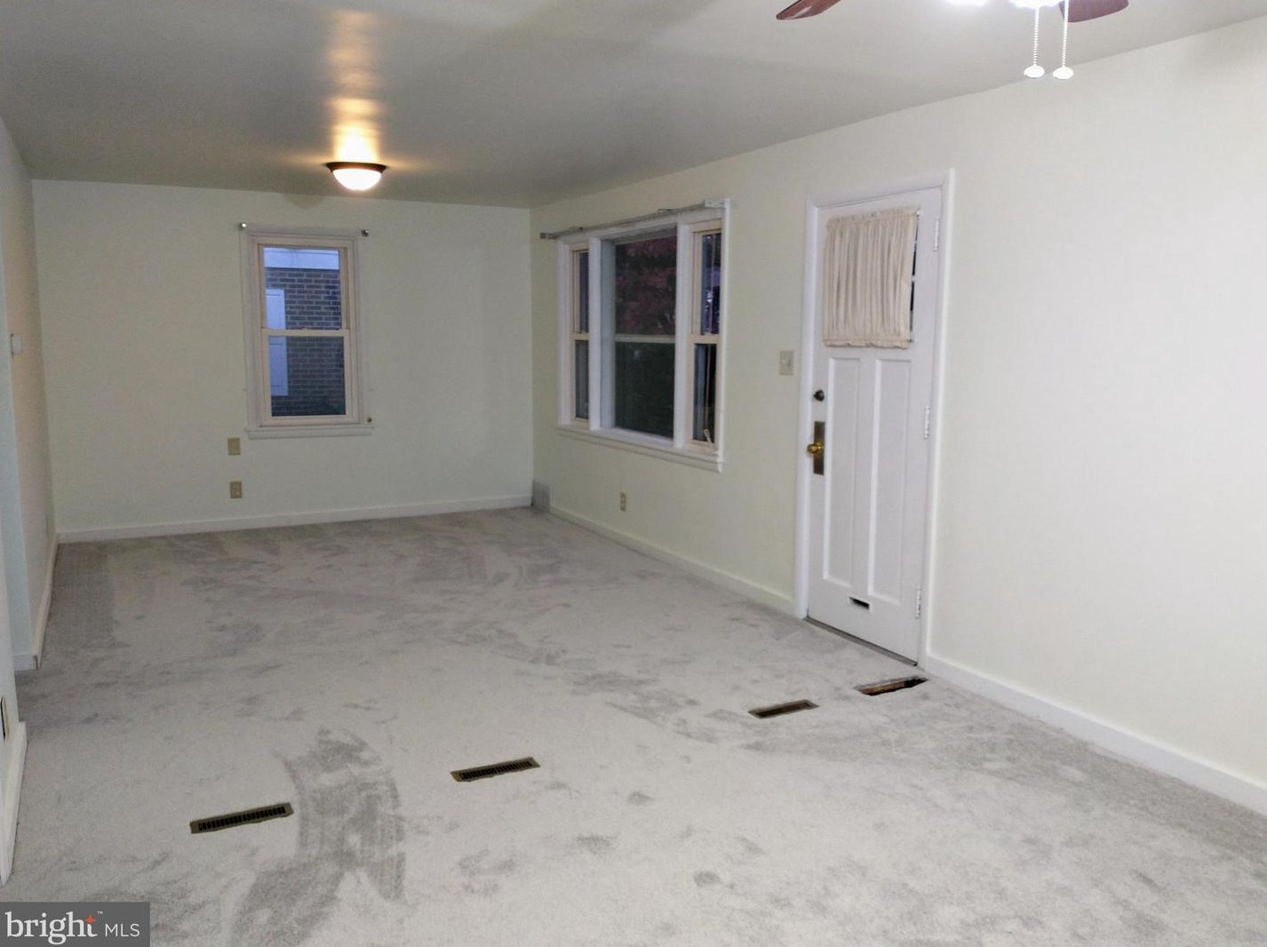 105 Monroe St, Reading PA  19605-3120 exterior