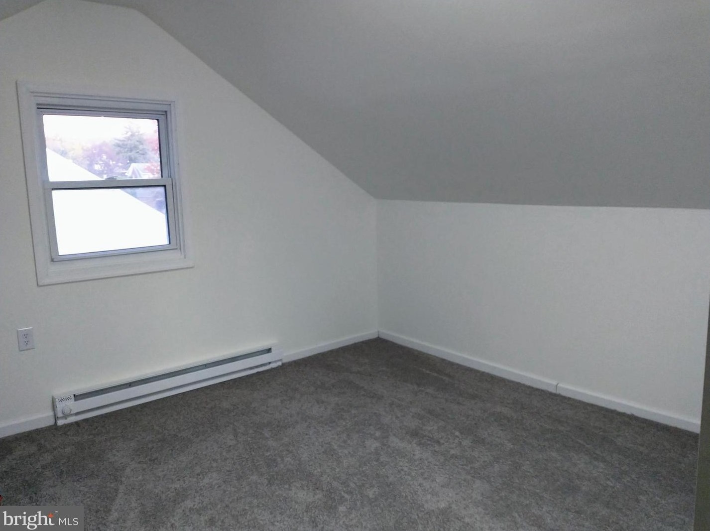 105 Monroe St, Reading PA  19605-3120 exterior