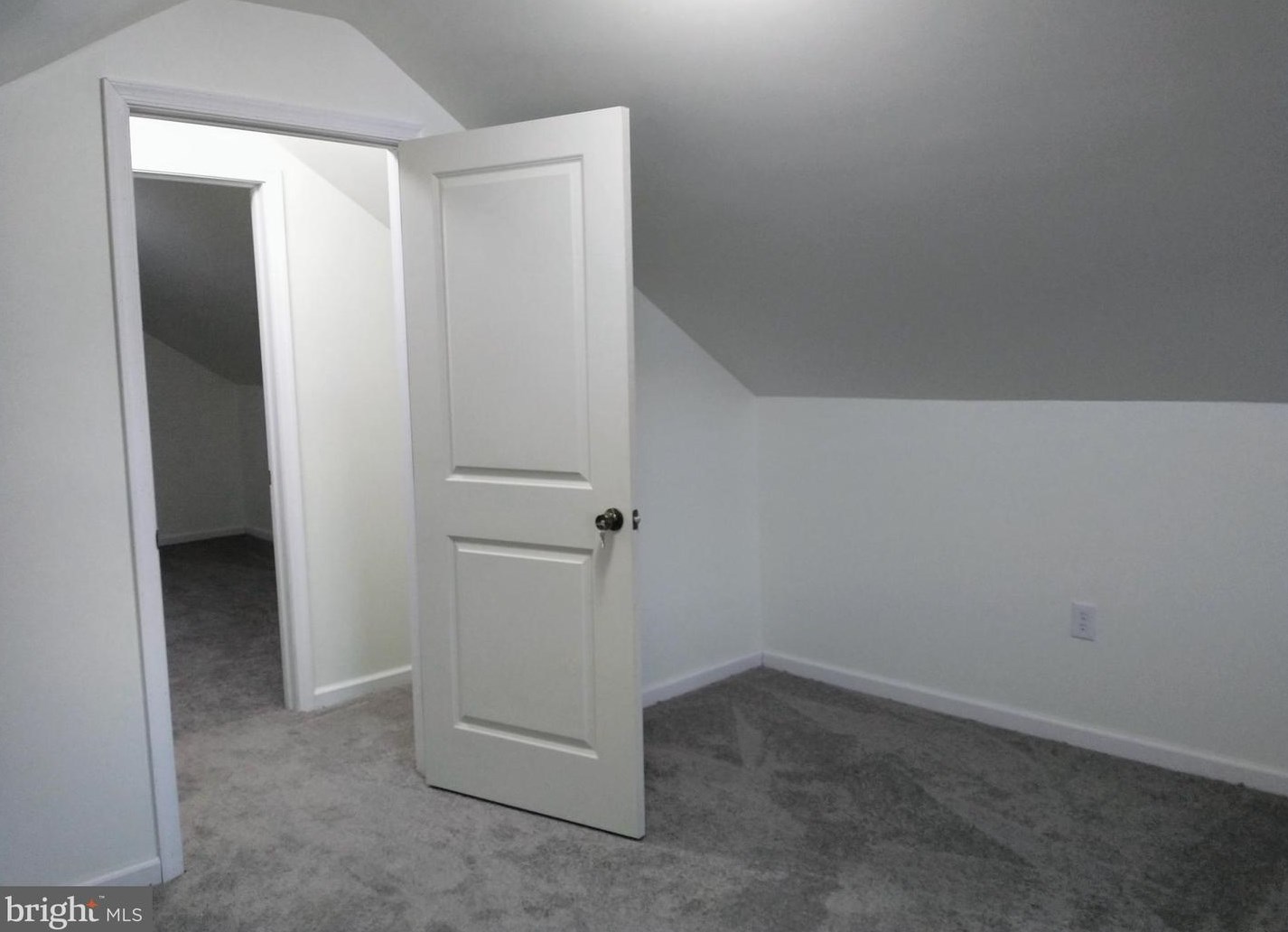 105 Monroe St, Reading PA  19605-3120 exterior