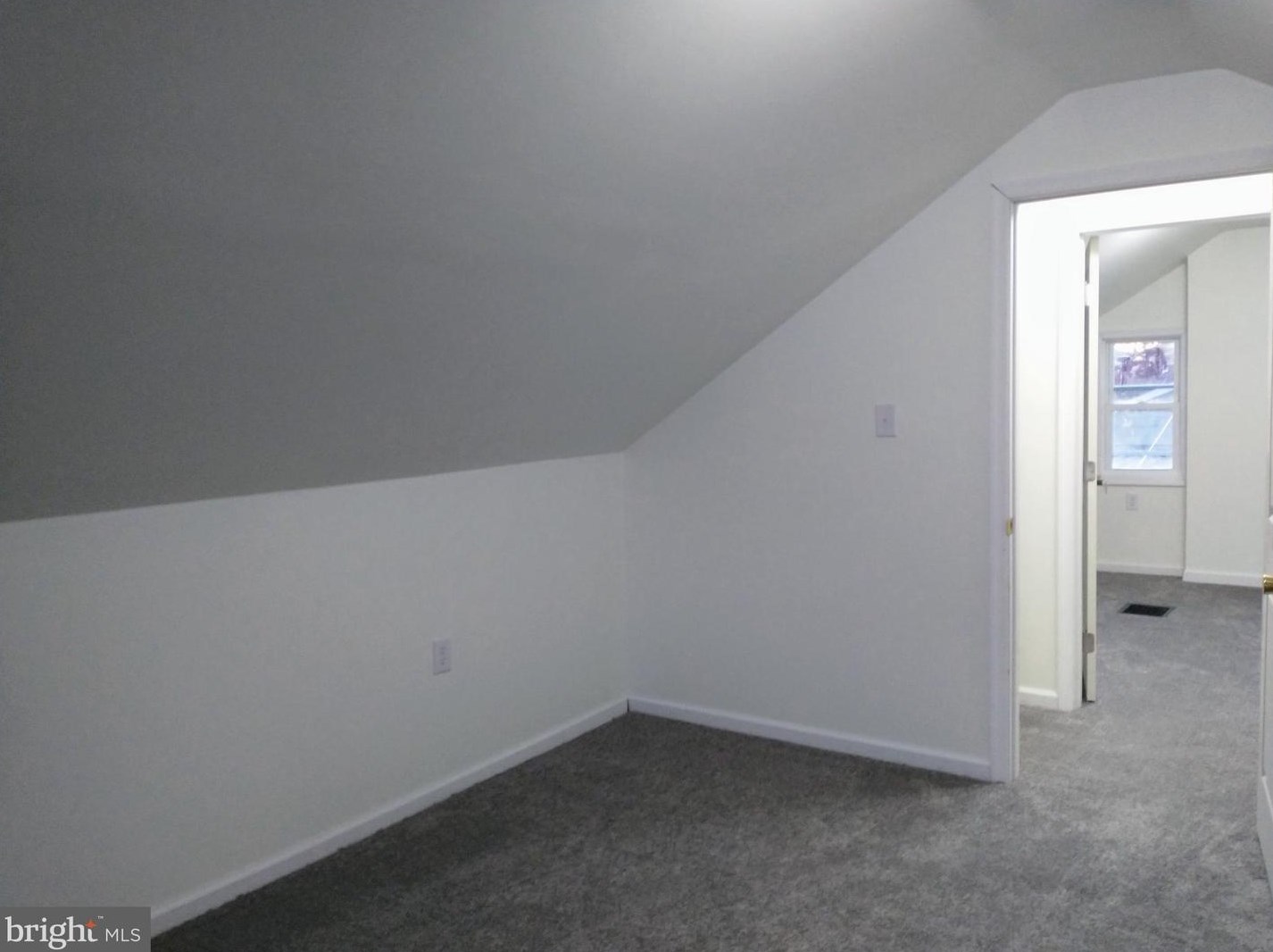 105 Monroe St, Reading PA  19605-3120 exterior