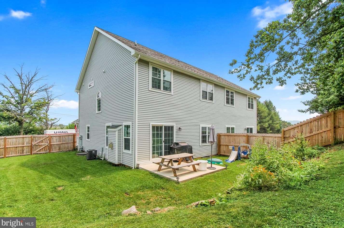 6 Beverly Ave, Reading PA  19607-1141 exterior