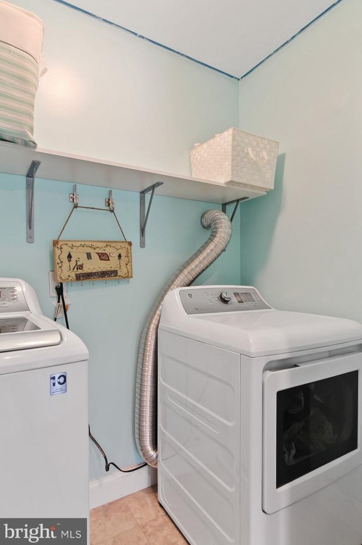 6 Beverly Ave, Reading PA  19607-1141 exterior