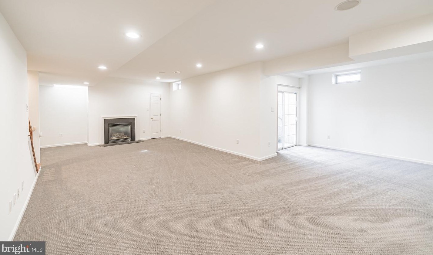 173 Meadowside Dr, Douglassville PA  19518-1335 exterior