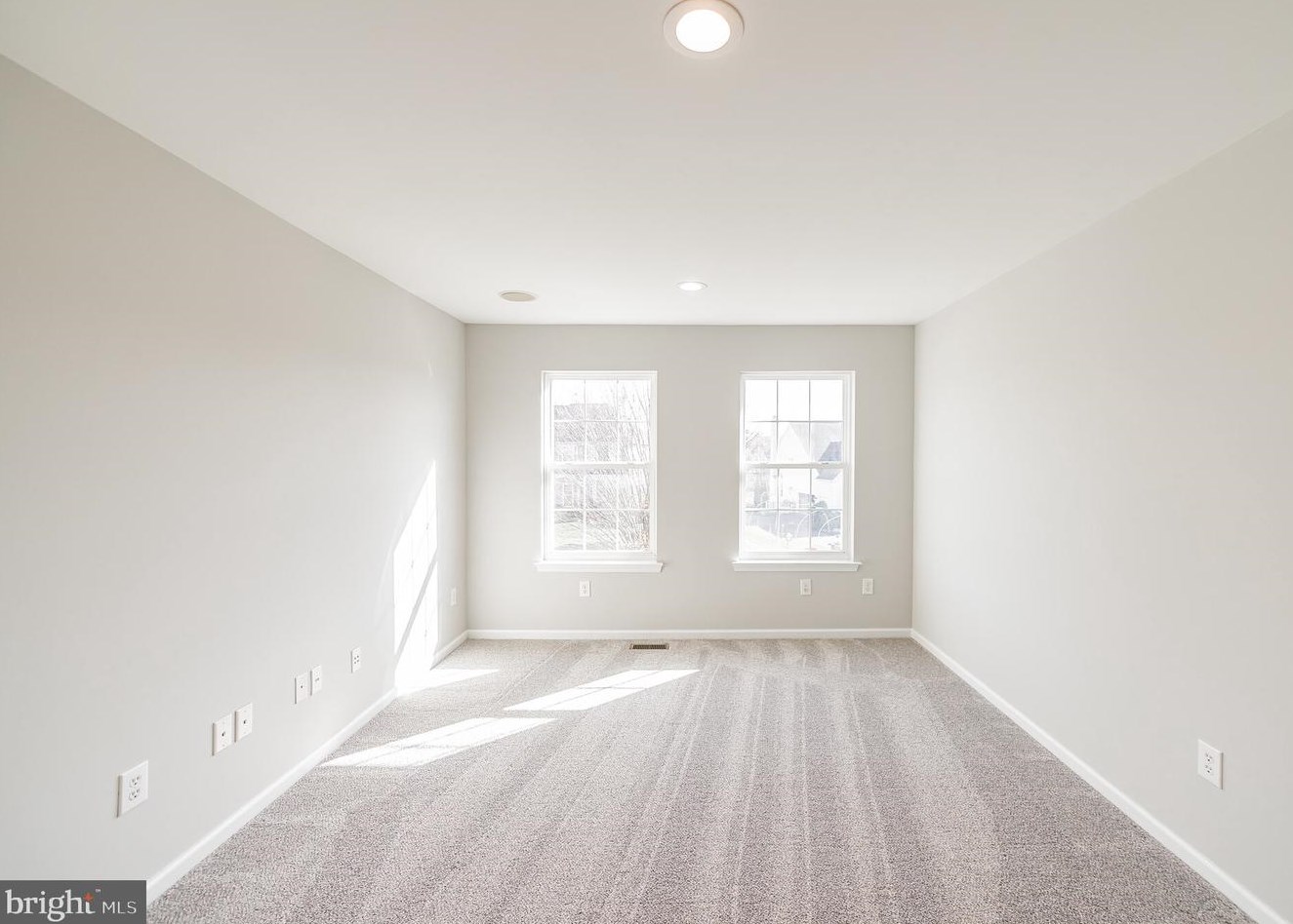 173 Meadowside Dr, Douglassville PA  19518-1335 exterior