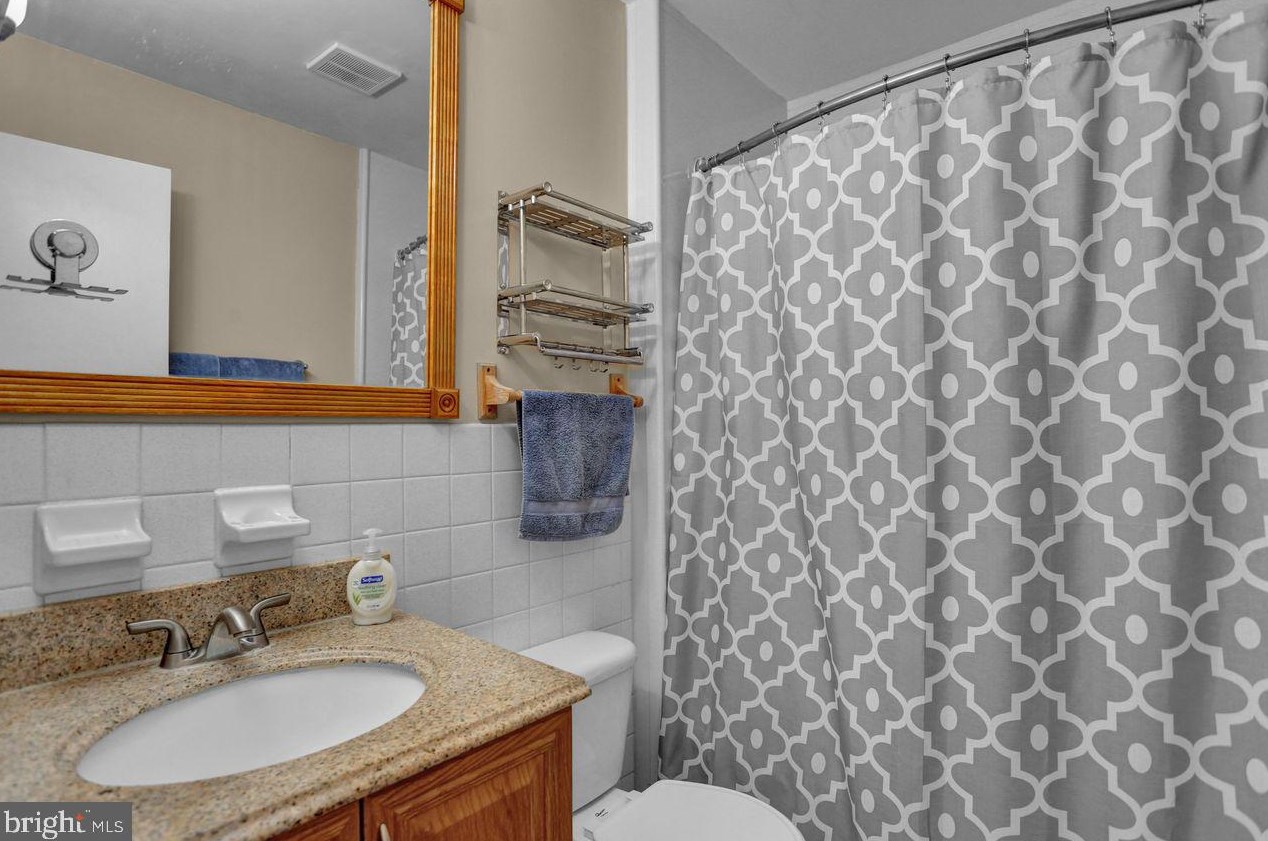 2611 Girard Ave, Reading PA  19609-1813 exterior