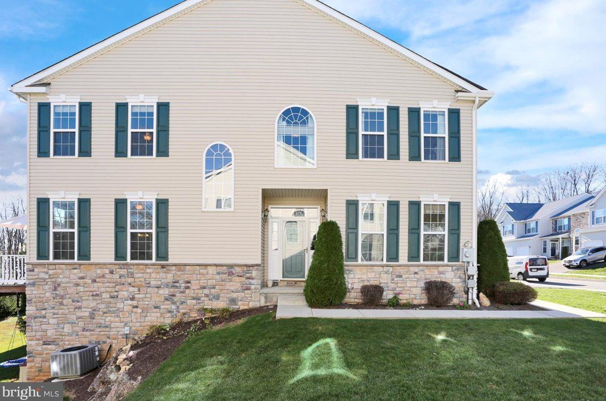 63 Emily Ct, Reading PA  19606-9055 exterior