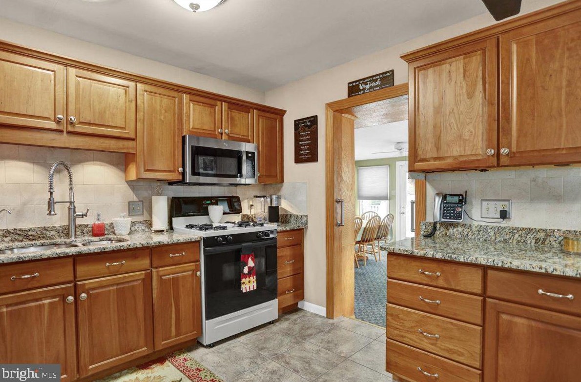 8 Cherrywood Rd, Reading PA  exterior