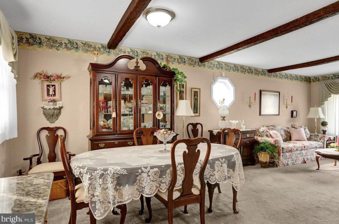 8 Cherrywood Rd, Reading PA  exterior