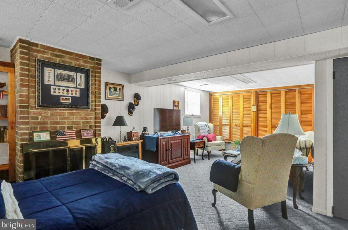 8 Cherrywood Rd, Reading PA  exterior