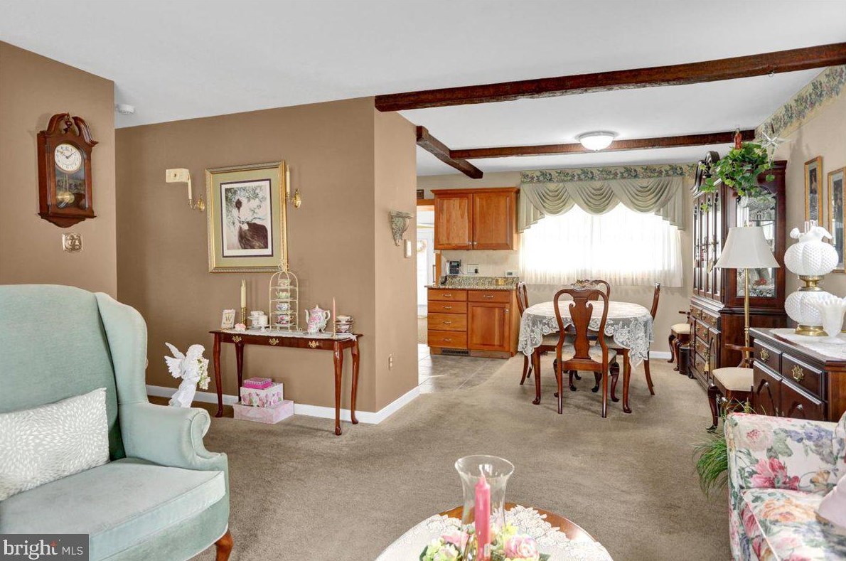 8 Cherrywood Rd, Reading PA  exterior