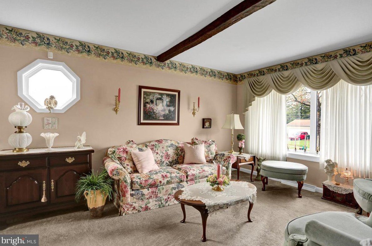 8 Cherrywood Rd, Reading PA  exterior