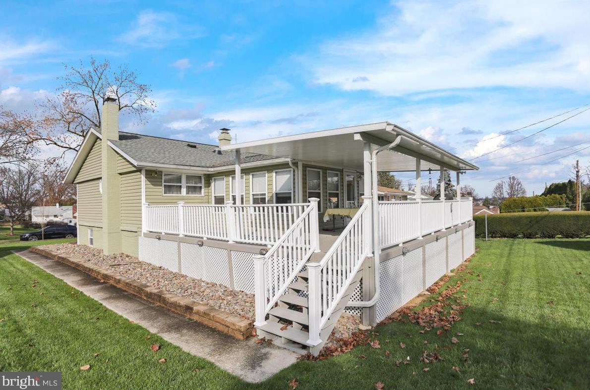 8 Cherrywood Rd, Reading PA  exterior