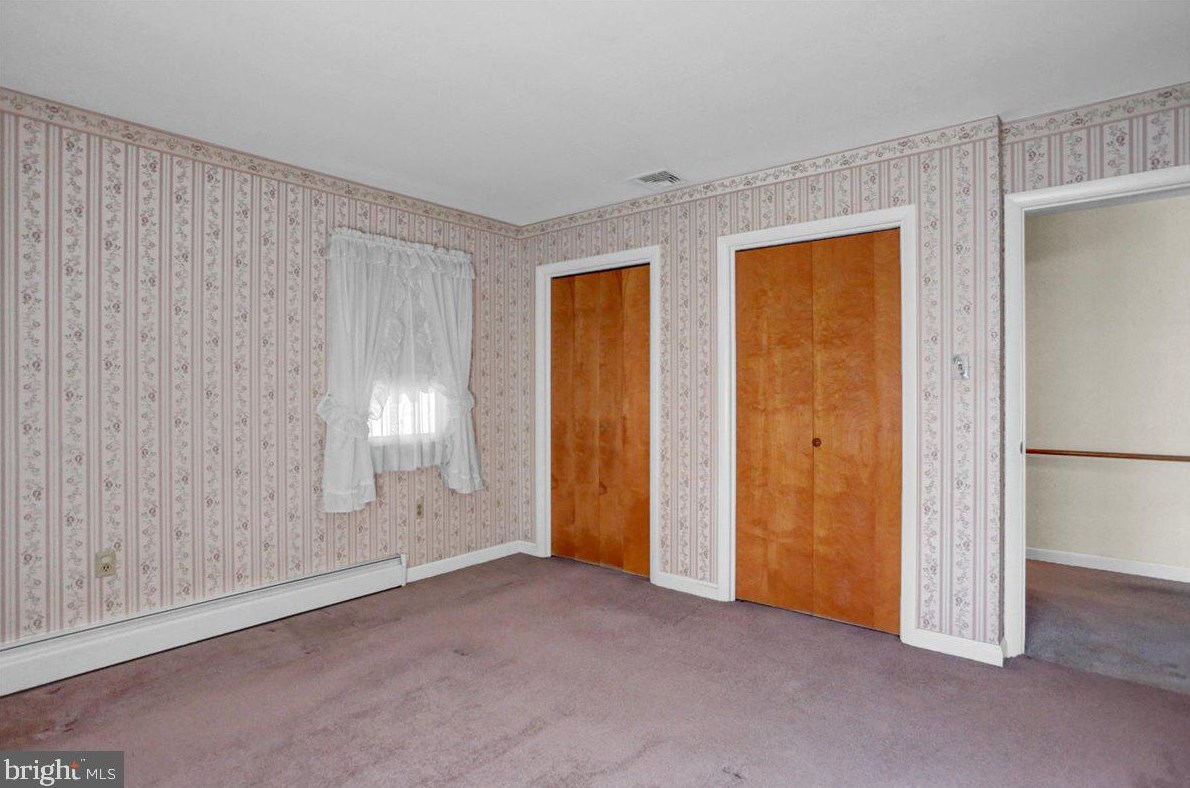 6 Maple St, Hummels Store PA 19540-1908 exterior