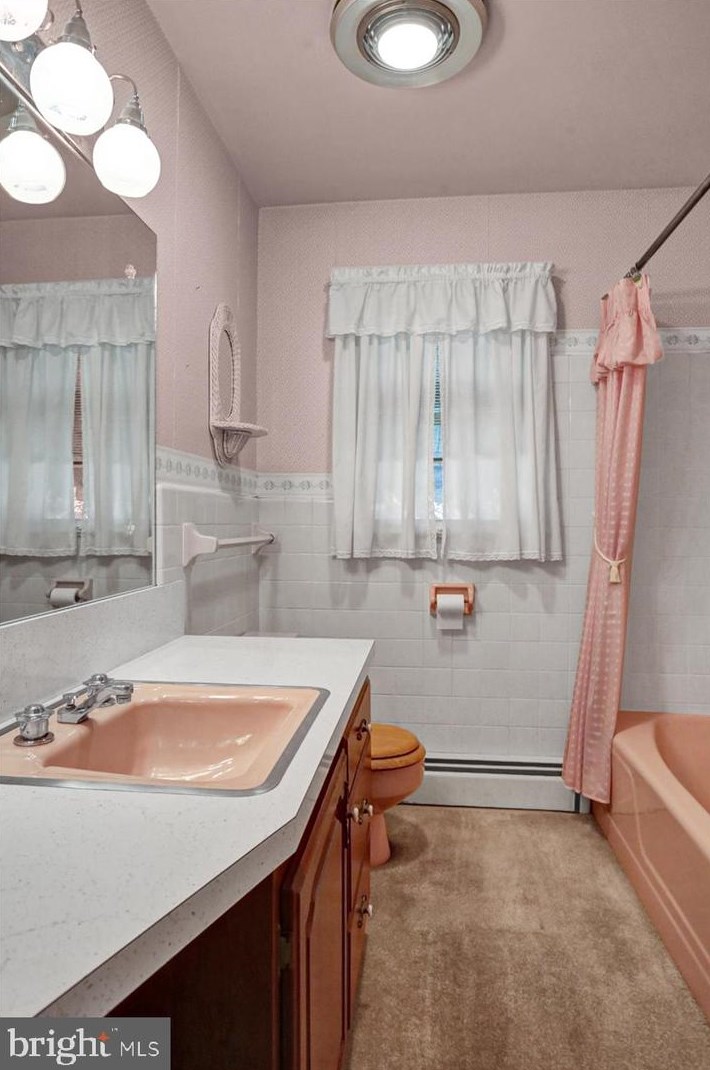 6 Maple St, Hummels Store PA 19540-1908 exterior