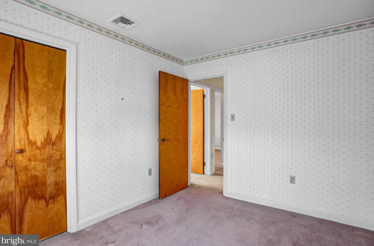 6 Maple St, Hummels Store PA 19540-1908 exterior