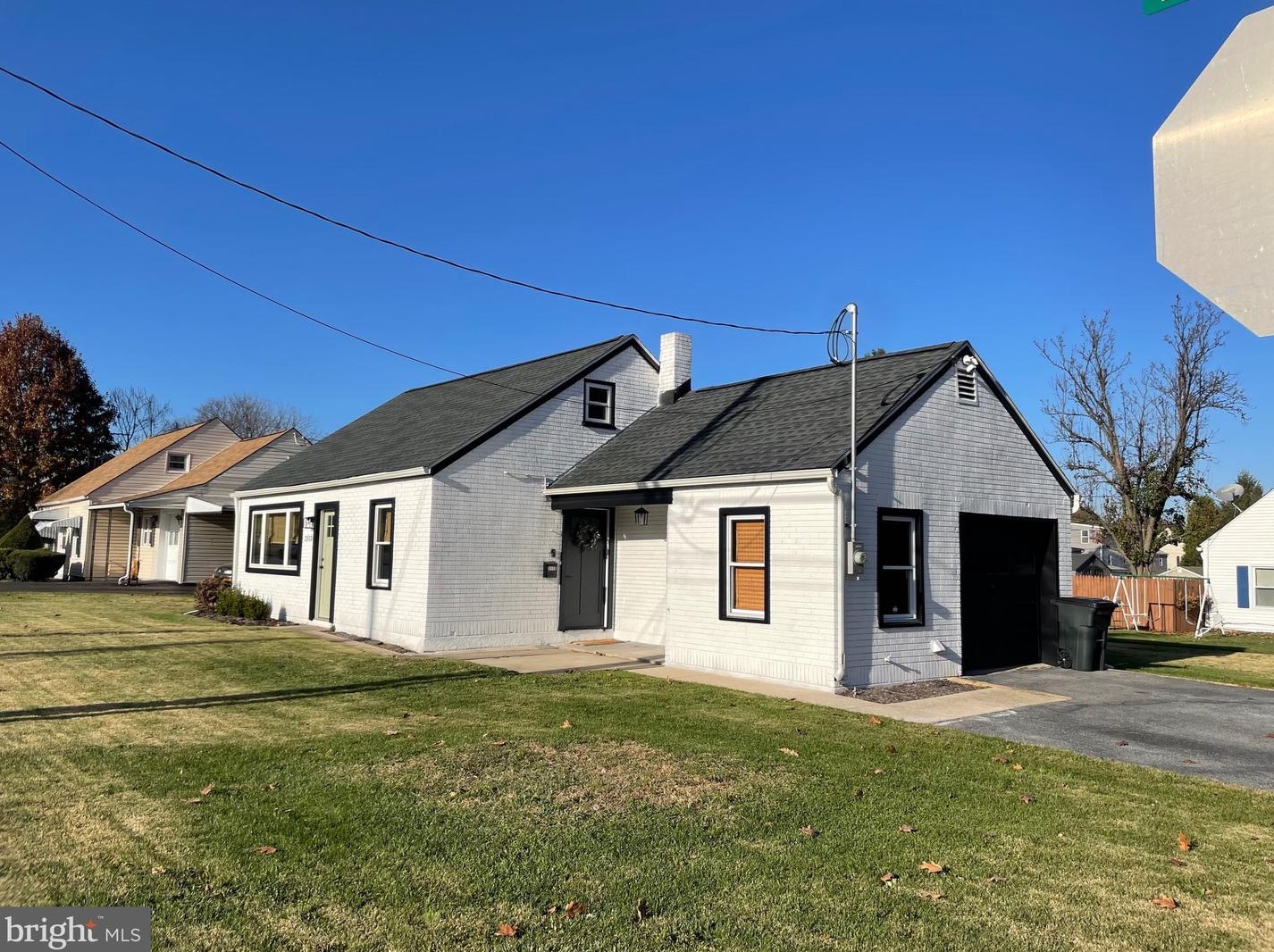 2113 Bernville Rd, Reading PA  19601-1182 exterior