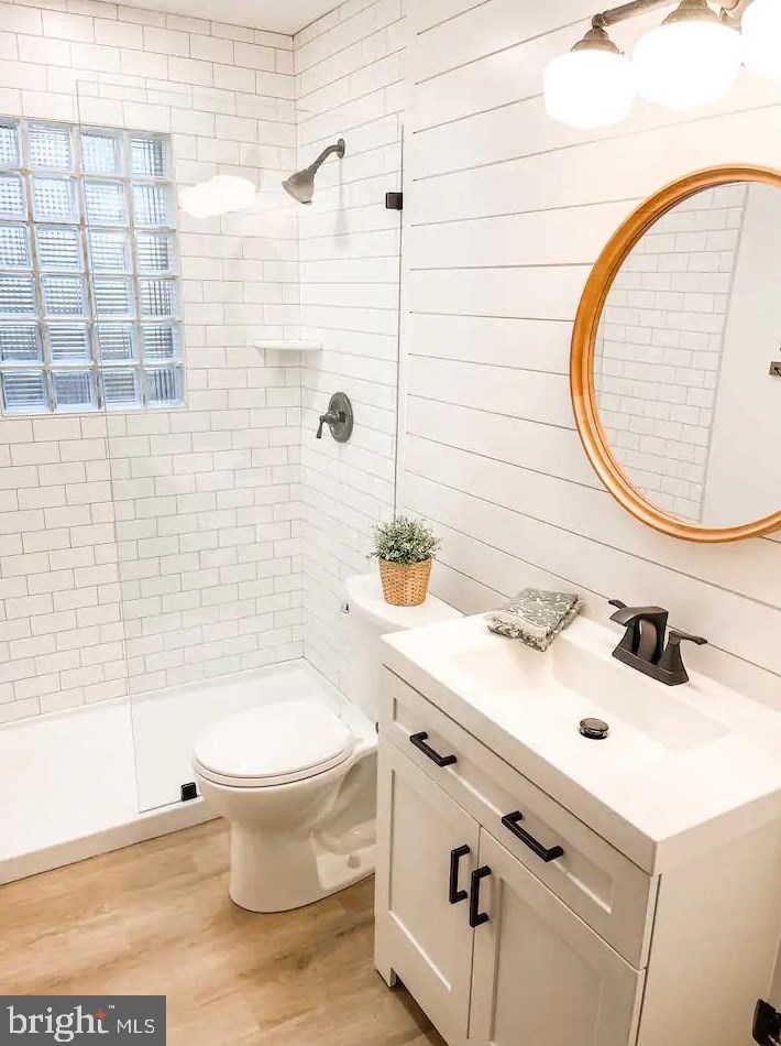 2113 Bernville Rd, Reading PA  19601-1182 exterior