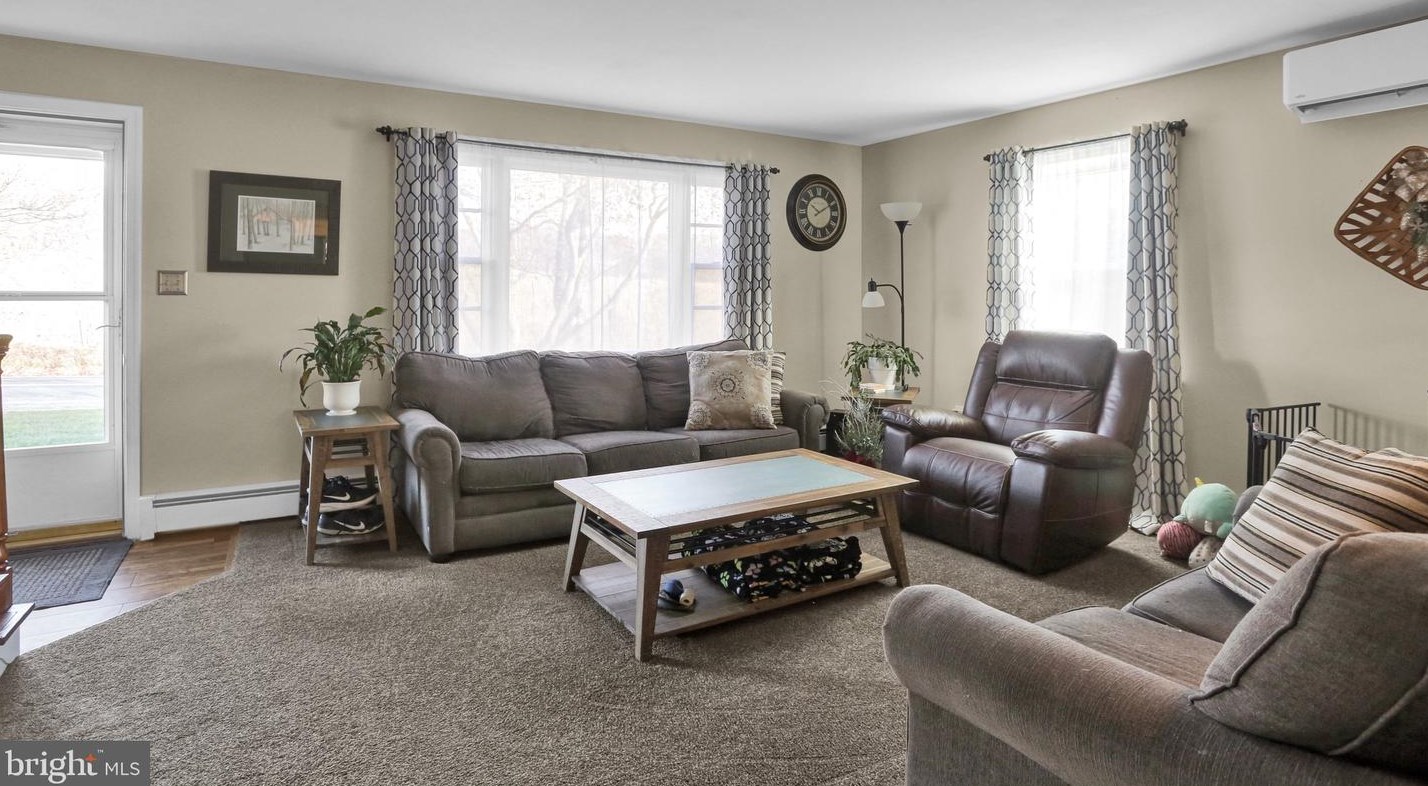 786 Kurtz Ml Rd, Hummels Store PA 19540-8209 exterior