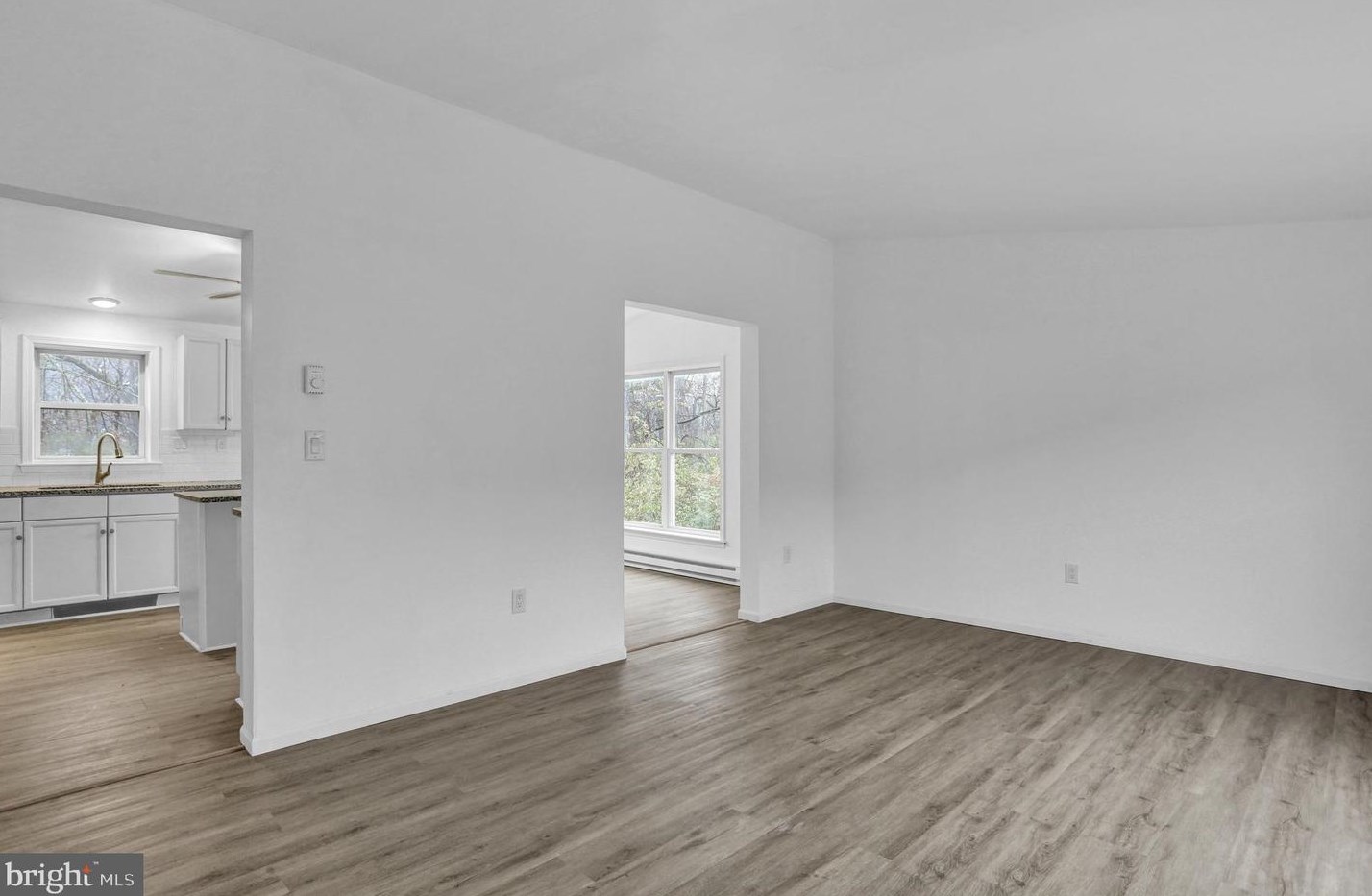 1049 Butter Ln, Reading PA  19606-1108 exterior