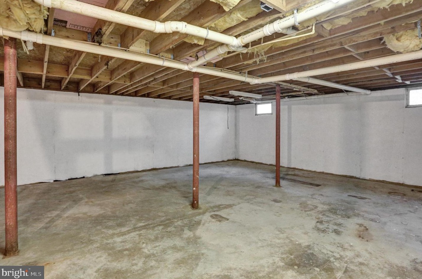 1049 Butter Ln, Reading PA  19606-1108 exterior