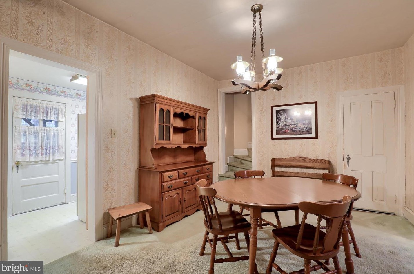 52 Chestnut St, Hummels Store PA 19540-1900 exterior