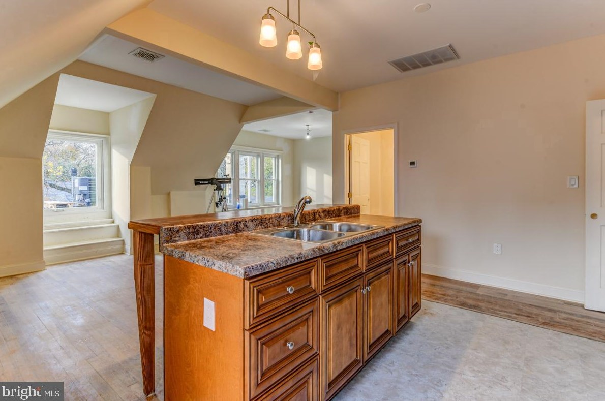 610 5 St, Reading PA  19601-2311 exterior