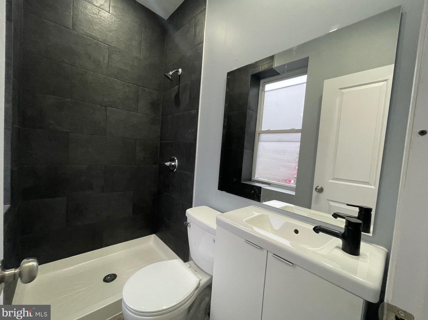 426 7th St, Reading PA  19602-2413 exterior