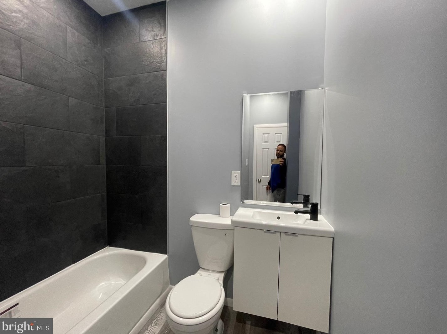 426 7th St, Reading PA  19602-2413 exterior