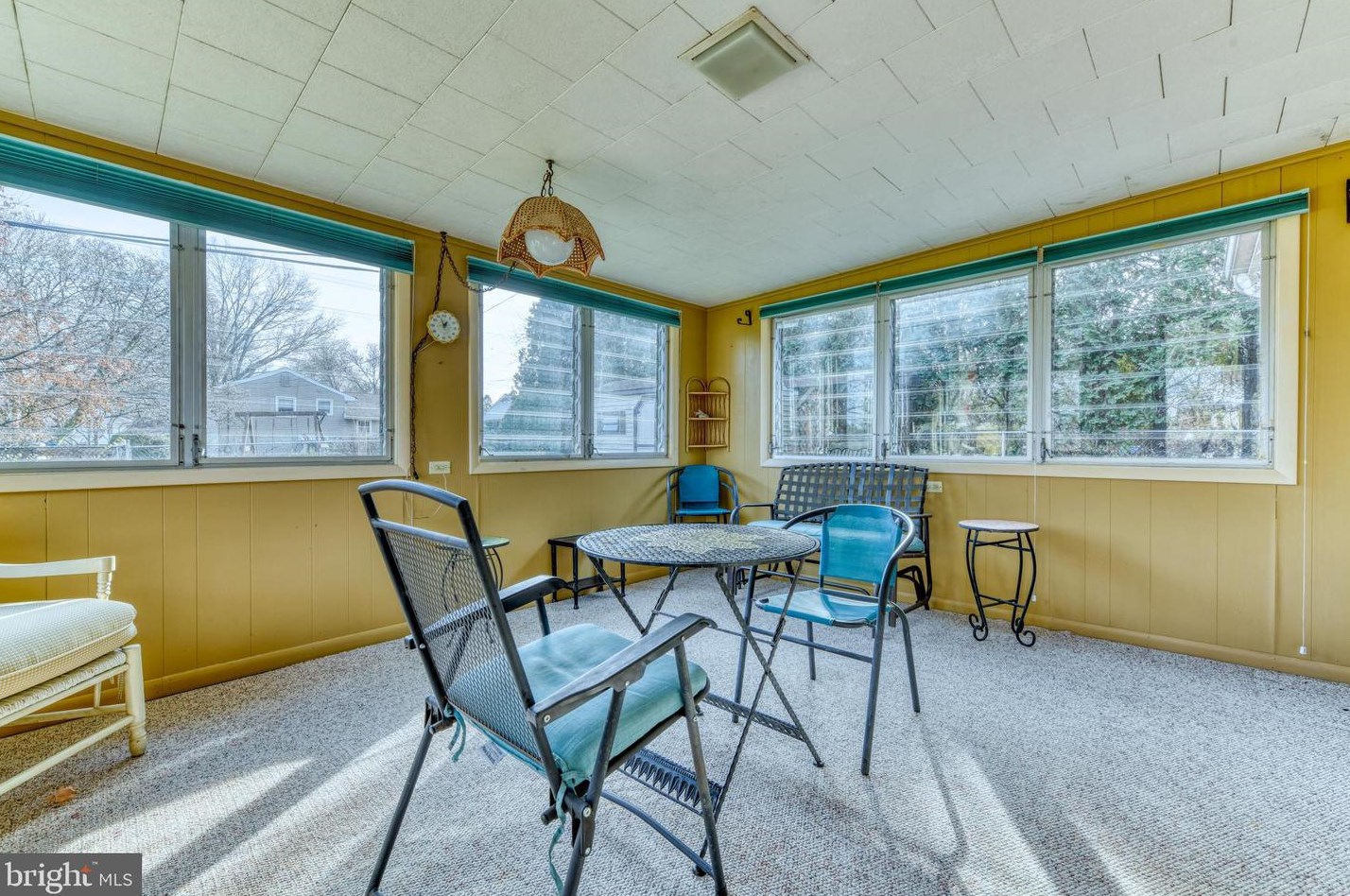 3016 Merritt Pkwy, Reading PA  19608-1014 exterior