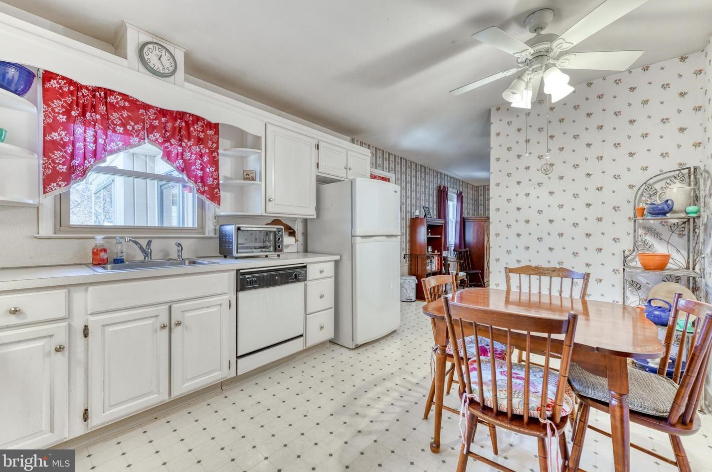3016 Merritt Pkwy, Reading PA  19608-1014 exterior