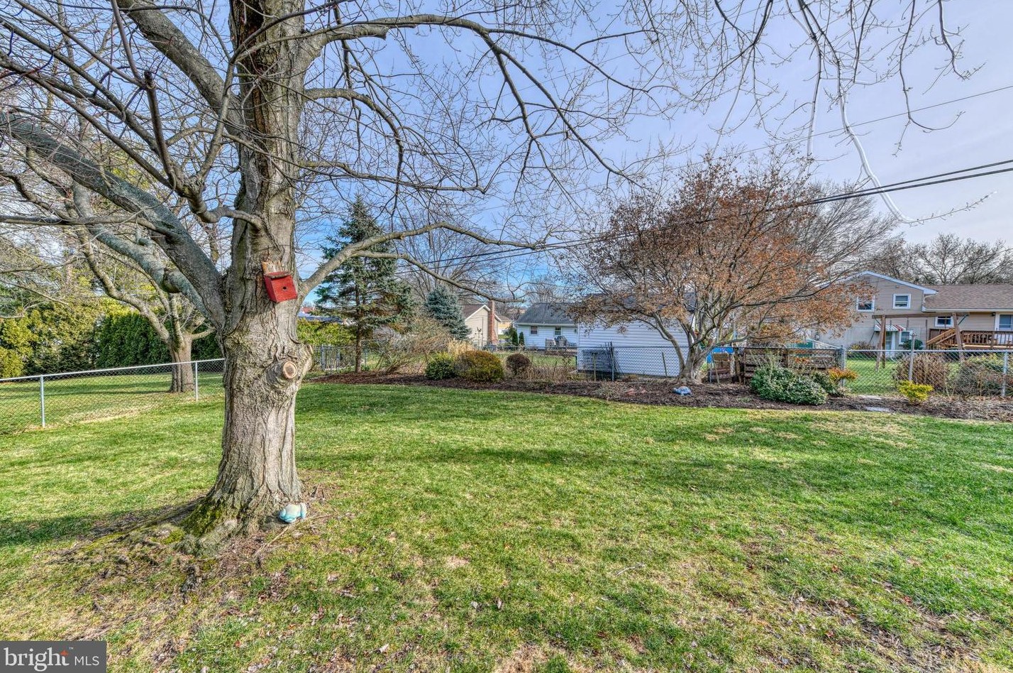 3016 Merritt Pkwy, Reading PA  19608-1014 exterior
