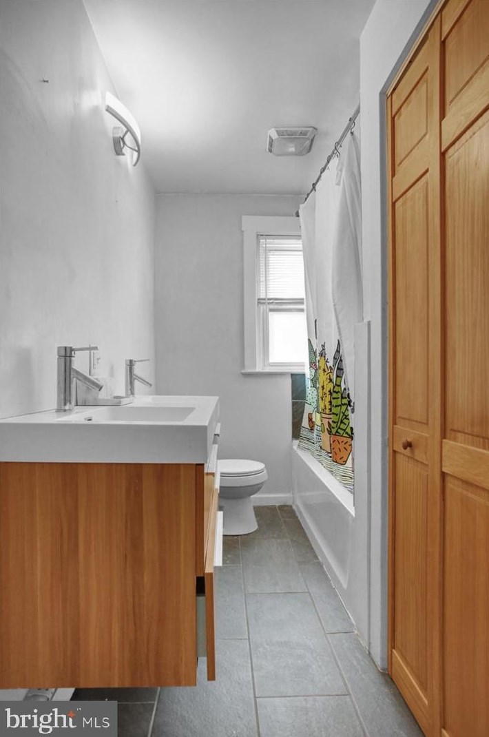 1225 13th St, Reading PA  19604-2018 exterior