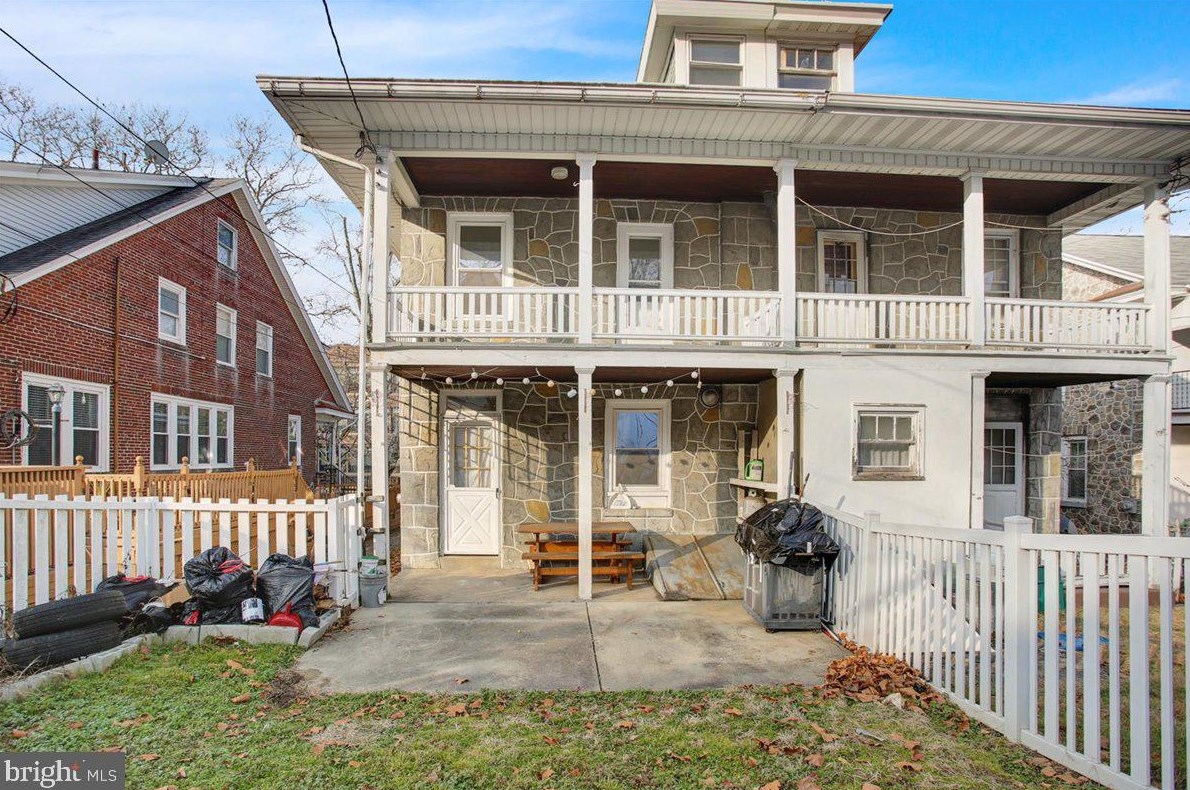 1225 13th St, Reading PA  19604-2018 exterior