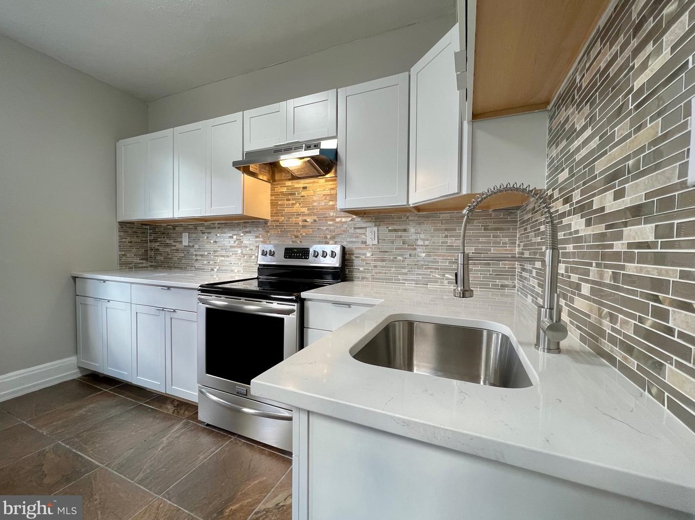 842 Mulberry St, Reading PA  19604-2413 exterior