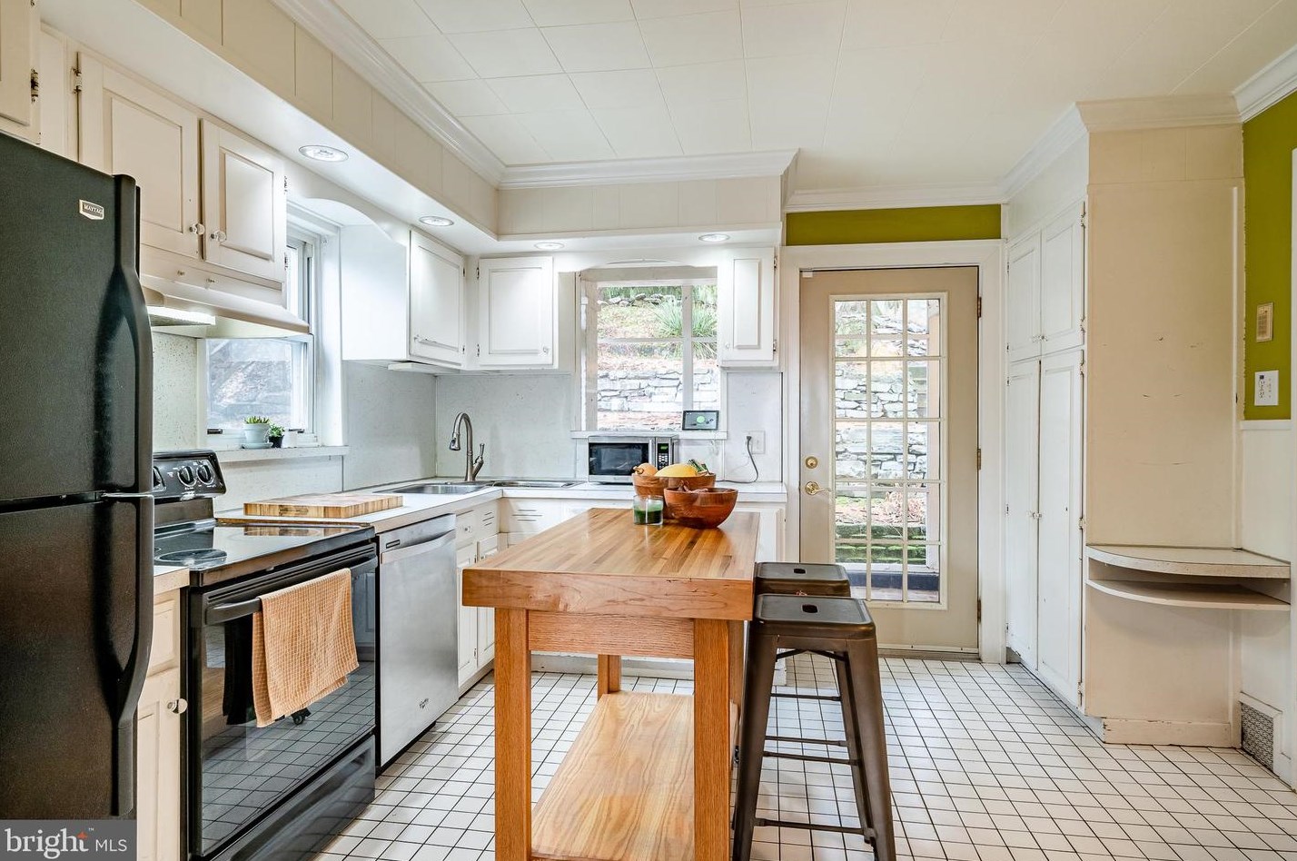 450 Fountain Ave, Reading PA  19606-1522 exterior