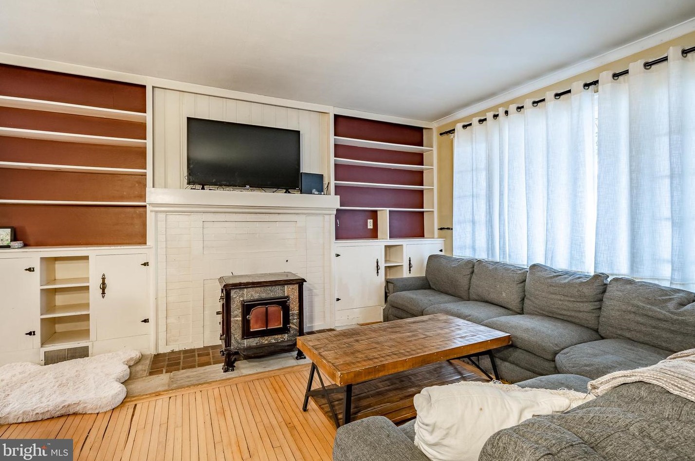 450 Fountain Ave, Reading PA  19606-1522 exterior