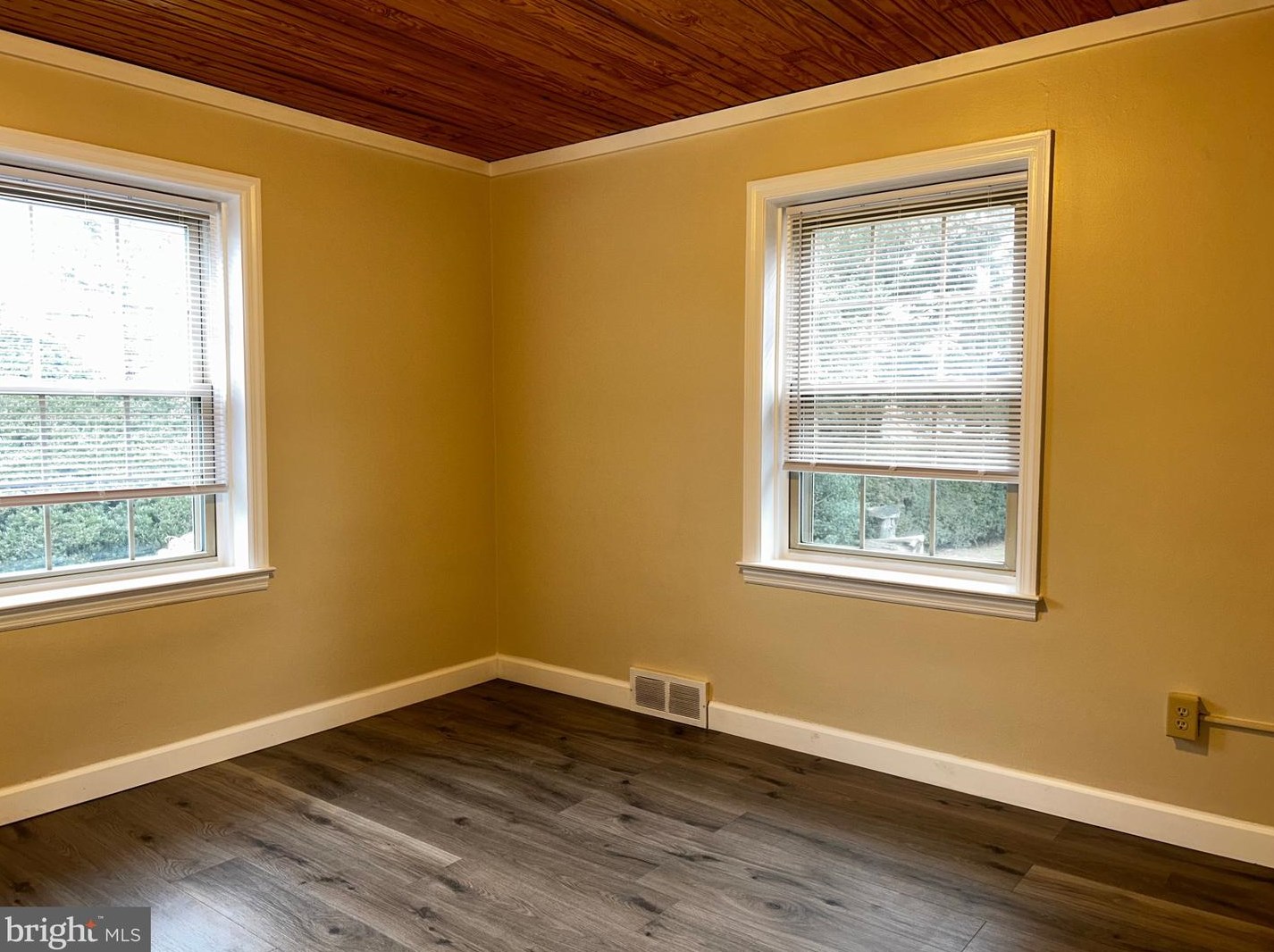 211 Taft Ave, Reading PA  19605-2123 exterior